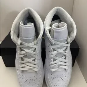? Jordan 1 Mid “Triple White” – Size 10M – Gently Used w/ OG Box Tenis Air Jordan 1 Mid  main image 3